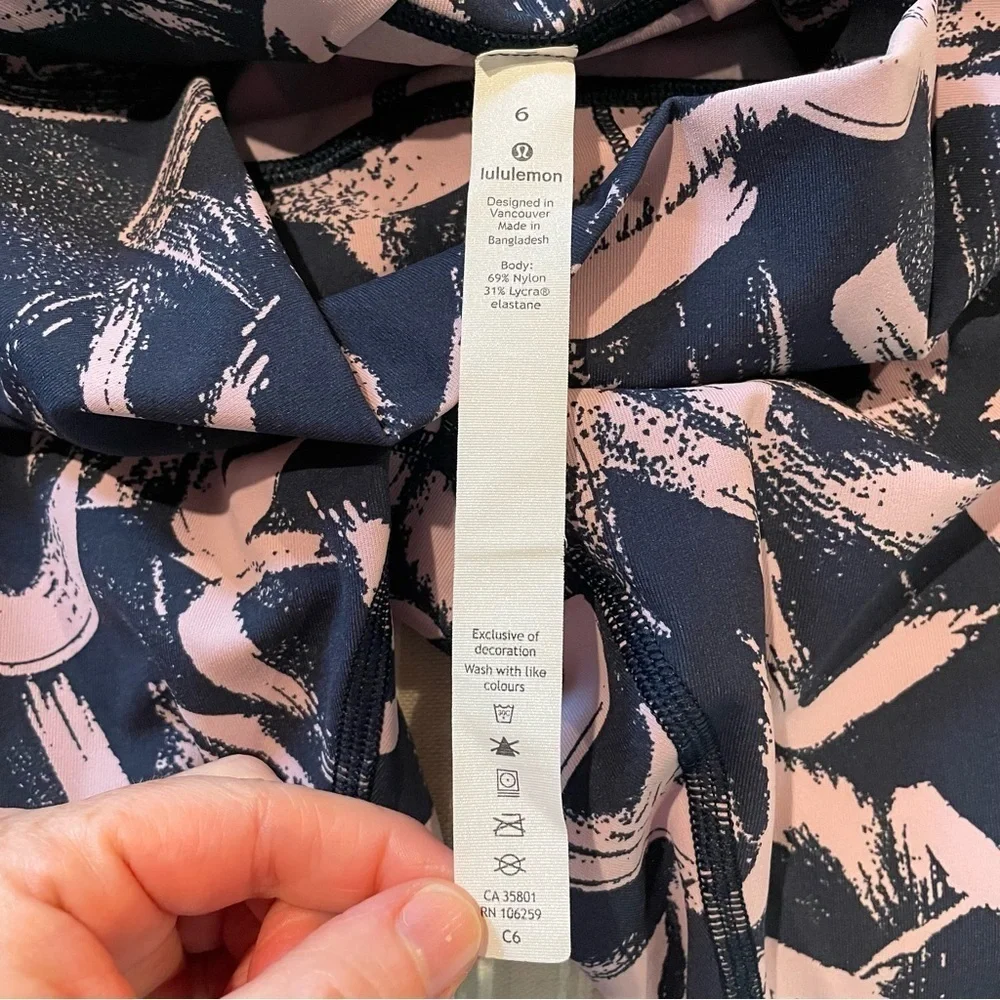 Lululemon Wunder Under Crop Leggings Graffiti Pop Antoinette True Navy 6 W6AW3S